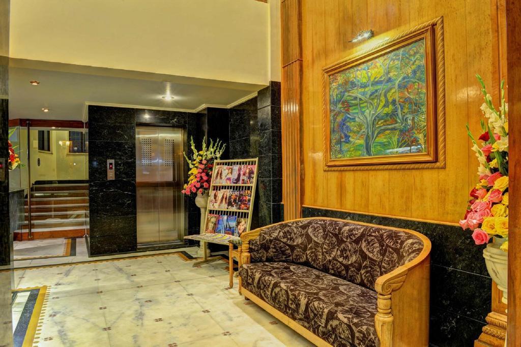 Hotel Pinnacle Ахмедабад Экстерьер фото