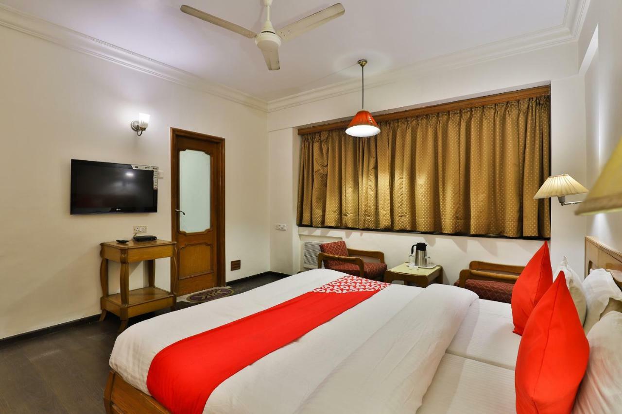 Hotel Pinnacle Ахмедабад Экстерьер фото