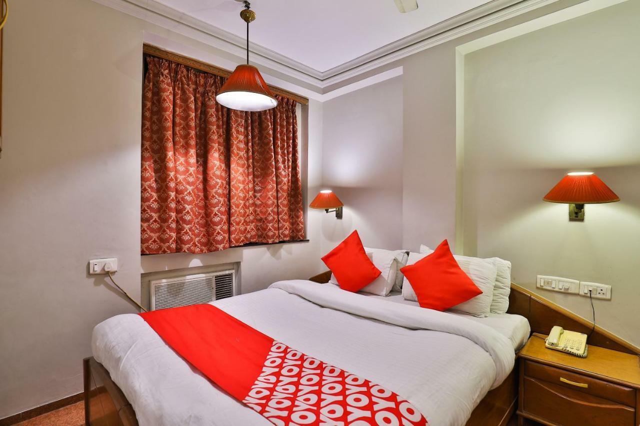 Hotel Pinnacle Ахмедабад Экстерьер фото